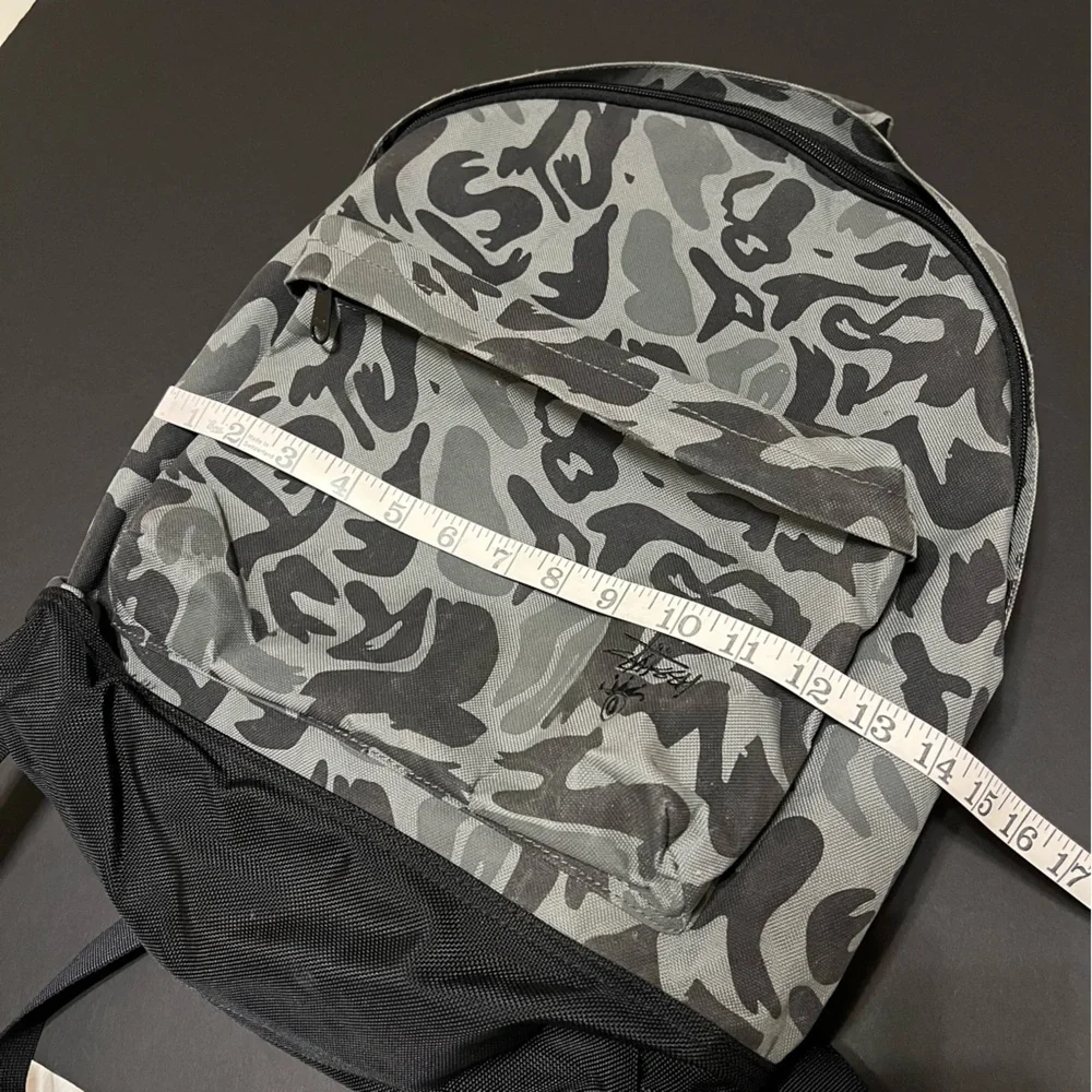 Stussy Camo backpack Original Gear, grey/black 14”x15”x9”
